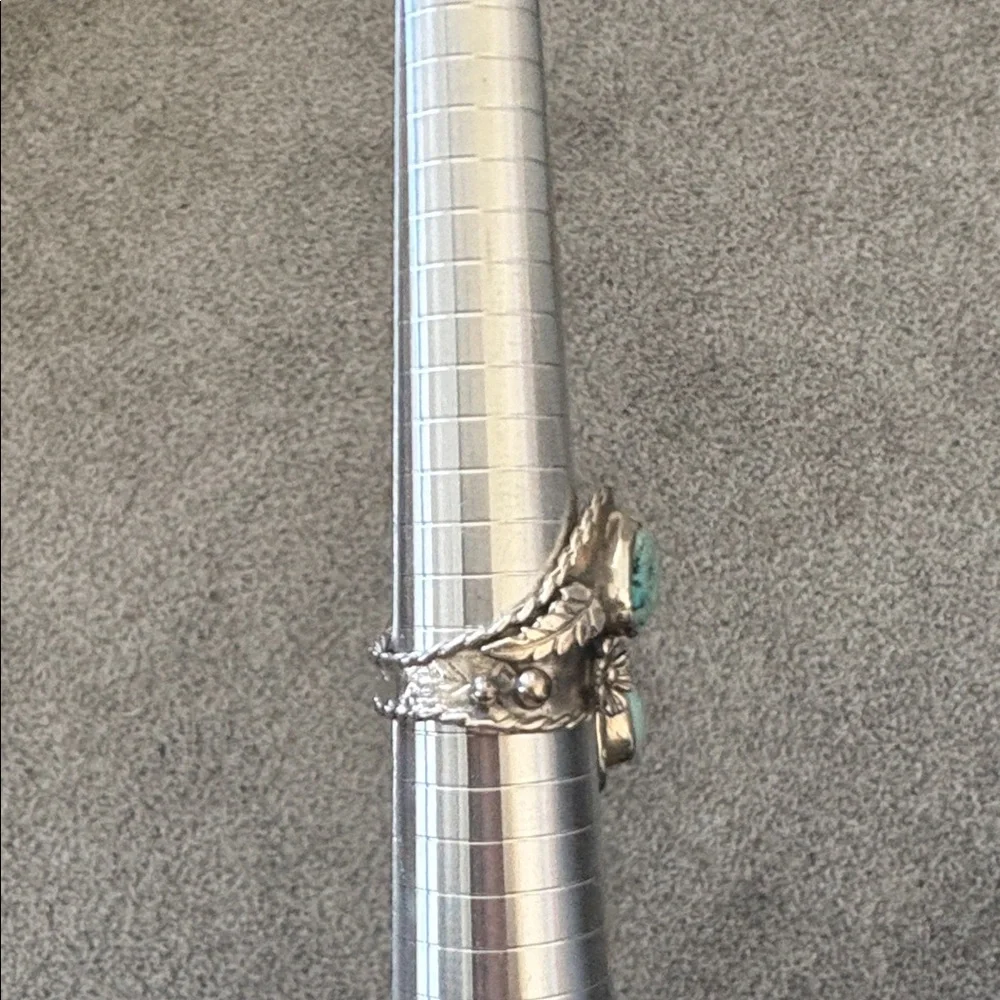 Turquoise Silver Floral Ring - Picture 4 of 5